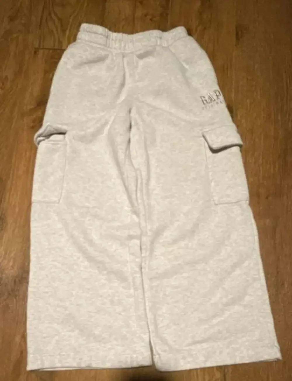 Gap Kids Gray Wide Leg Cargo Sweatpants Size 7/8
